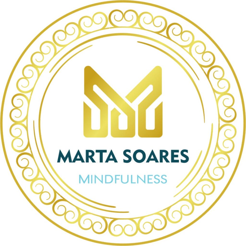 Marta Soares Logotipo dourado